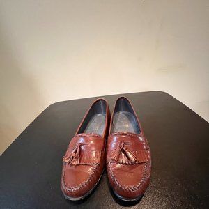 Weyenberg size 8.5 leather loafers slip-ons